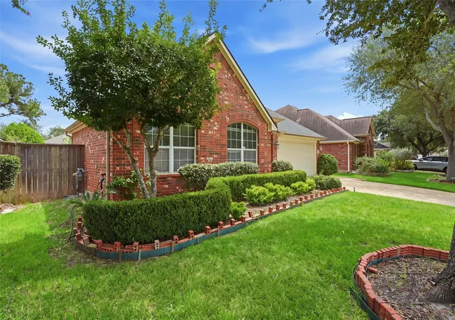 Photo 2 of Sale Pending at 16106 Saxon Holw Ln, Houston, TX 77084 | MLS# 66061823 | Listing updated on 2026-09-09