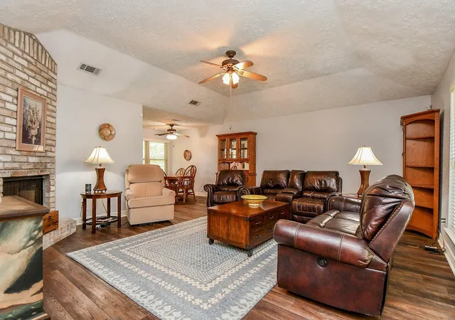 Photo 3 of Sale Pending at 7242 Skylight Ln, Houston, TX 77095 | MLS# 25159986 | Listing updated on 2026-09-22