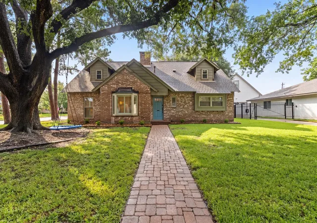 1st image of 10738 Cedar Creek Dr, Houston, TX 77042 | MLS# 32337453
