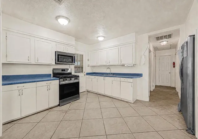 Photo 4 of Single family home for sale at 3319 Sophie Ann Dr, Pasadena, TX 77503 | MLS# 68370011 | Listing updated on 2026-09-08