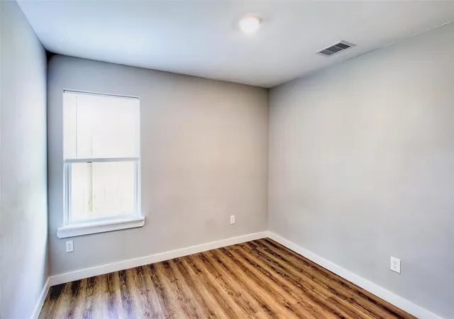 24th image of 8639 Sunderland Rd, Houston, TX 77028 | MLS# 97741849