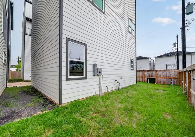 43rd image of 1938 Laverne St, Houston, TX 77080 | MLS# 27840693