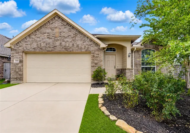 1st image of 13707 Arcadia Creek Ln, Rosharon, TX 77583 | MLS# 69155958