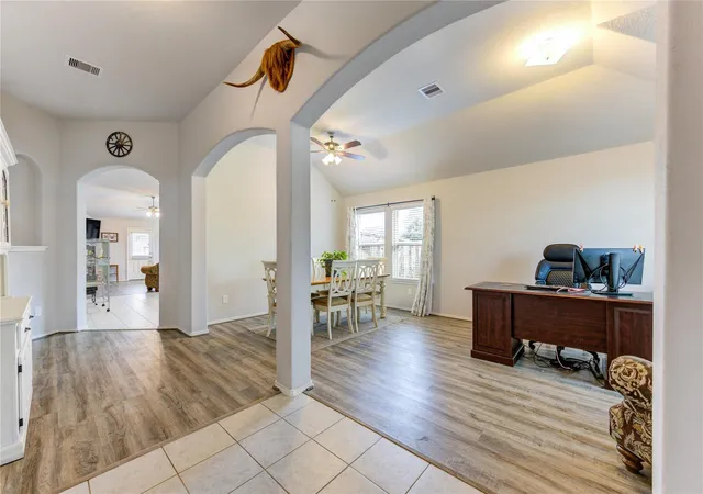 3rd image of 13707 Arcadia Creek Ln, Rosharon, TX 77583 | MLS# 69155958