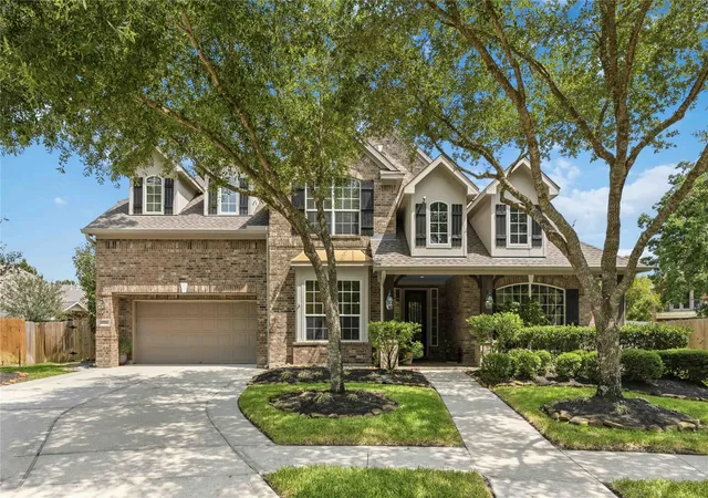 Photo 2 of Single family home for sale at 15711 Sandy Fls Ct, Houston, TX 77044 | MLS# 94361839 | Listing updated on 2026-08-13