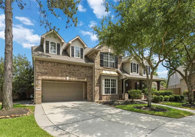 Photo 3 of Single family home for sale at 15711 Sandy Fls Ct, Houston, TX 77044 | MLS# 94361839 | Listing updated on 2026-08-13