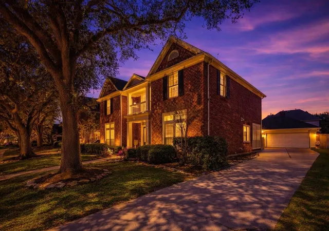3rd image of 4822 Hillswick Dr, Sugar Land, TX 77479 | MLS# 9936034