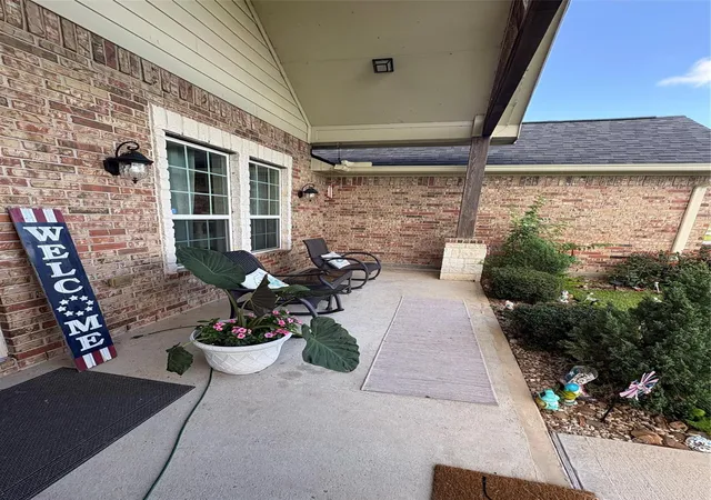 Photo 3 of Single family home for sale at 11018 Stallion Dr, Needville, TX 77461 | MLS# 21004060 | Listing updated on 2026-08-13