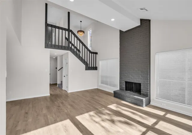 2nd image of 1907 Trixie Ln, Houston, TX 77042 | MLS# 37929547