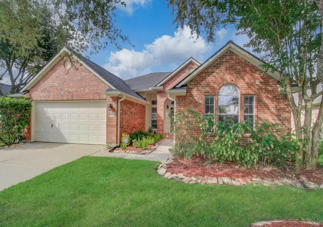 5th image of 12808 Brook Arbor Ct, Pearland, TX 77584 | MLS# 39692224