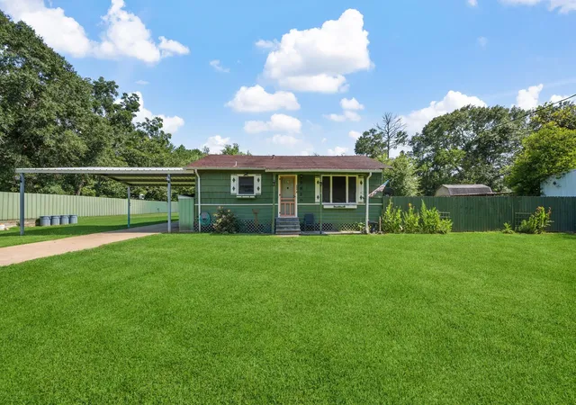 1st image of 9820 Hwy 150, Shepherd, TX 77371 | MLS# 75590644