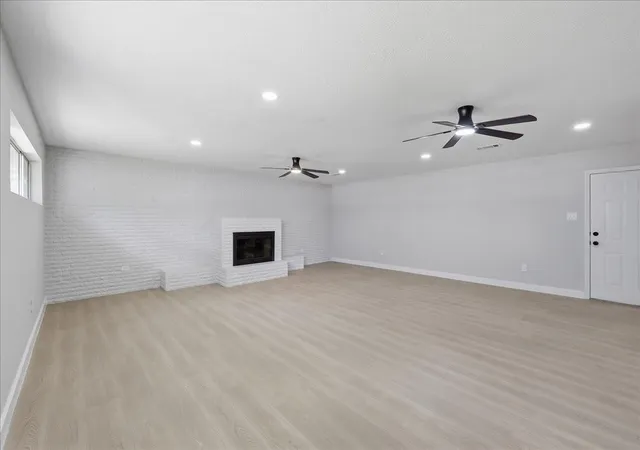 Photo 4 of Single family home for sale at 1925 Galway Dr, Vidor, TX 77662 | MLS# 74279738 | Listing updated on 2026-09-25
