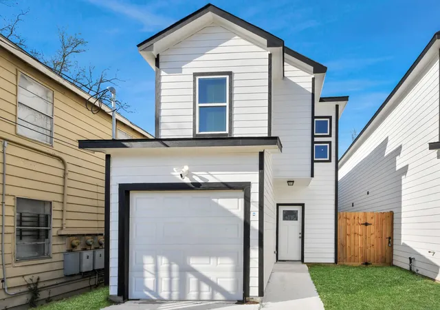2nd image of 4011 Elmwood St, Houston, TX 77051 | MLS# 6166281