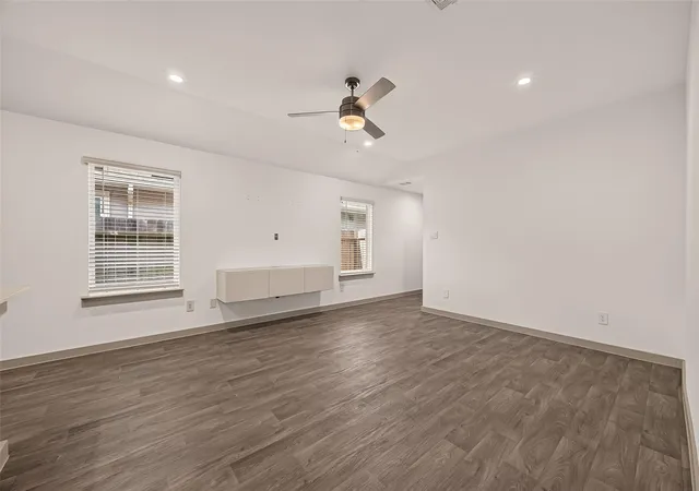 5th image of 12920 Wempe Wy, Houston, TX 77047 | MLS# 89623243