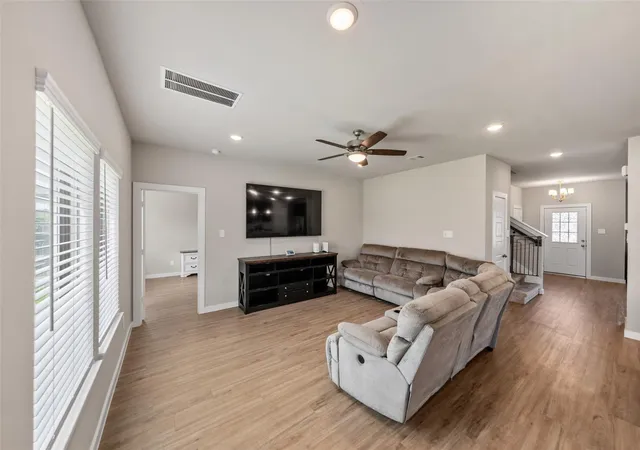 Photo 3 of Sale Pending at 417 Ridge Palm Rd, Magnolia, TX 77354 | MLS# 10830932 | Listing updated on 2026-08-14