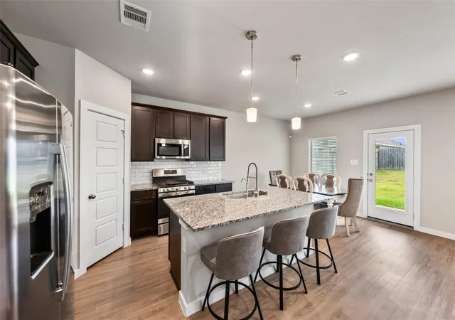 Photo 4 of Sale Pending at 417 Ridge Palm Rd, Magnolia, TX 77354 | MLS# 10830932 | Listing updated on 2026-08-14