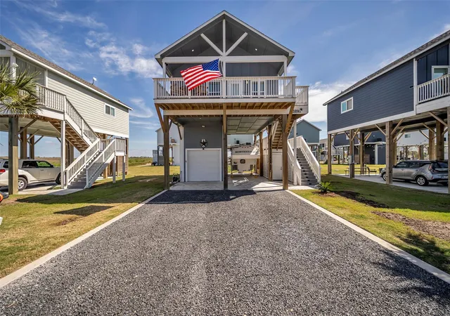 Photo 3 of Single family home for sale at 1094 Cedar Ln, Gilchrist, TX 77617 | MLS# 51570746 | Listing updated on 2026-08-13
