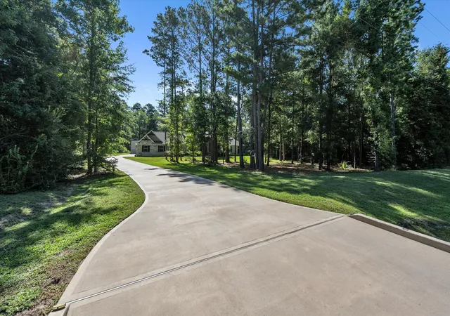 2nd image of 372 Grand View, Huntsville, TX 77340 | MLS# 16184967