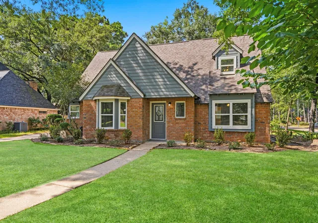 3rd image of 2002 Parkdale Dr, Kingwood, TX 77339 | MLS# 24092976