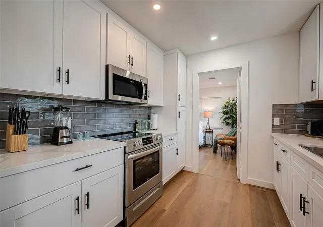 3rd image of 4926 Pershing St, Houston, TX 77033 | MLS# 65707522