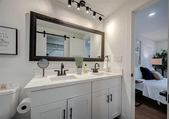 4th image of 4926 Pershing St, Houston, TX 77033 | MLS# 65707522