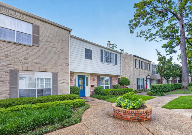 Photo 2 of Condo for sale at 12618 Huntingwick Dr #100, Houston, TX 77024 | MLS# 87181280 | Listing updated on 2026-08-09
