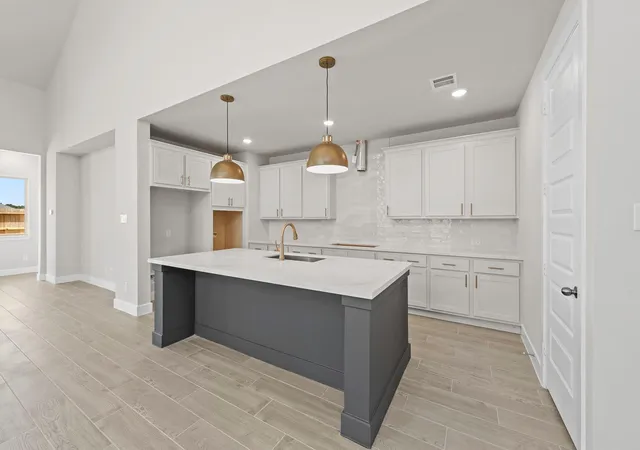 Photo 4 of Single family home for sale at 218 Yellow Rosewood Ln, New Caney, TX 77357 | MLS# 10730256 | Listing updated on 2026-09-19