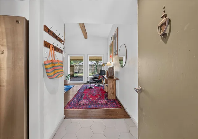 Photo 4 of Single family home for sale at 6226 Birdwood Rd, Houston, TX 77074 | MLS# 32840940 | Listing updated on 2026-08-30