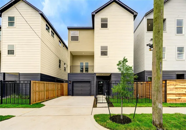 2nd image of 3404 Rawley St, Houston, TX 77020 | MLS# 22190036