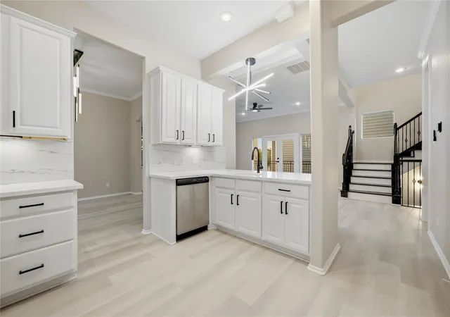 3rd image of 1610 Holman St, Houston, TX 77004 | MLS# 10793360