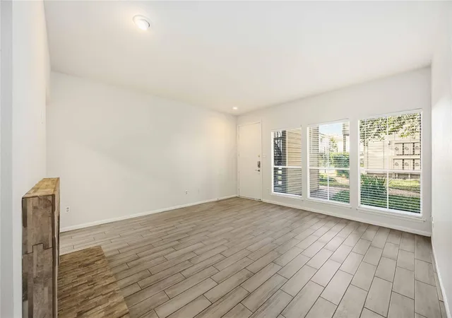 5th image of 2100 Tanglewilde St #531, Houston, TX 77063 | MLS# 35565602