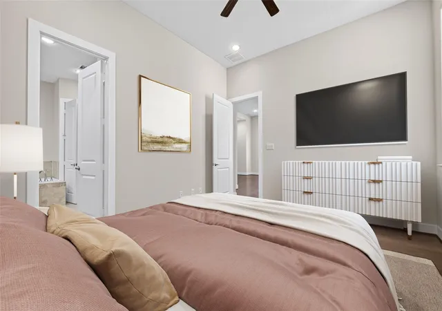 3rd image of 40 N Hutcheson St, Houston, TX 77003 | MLS# 29638654