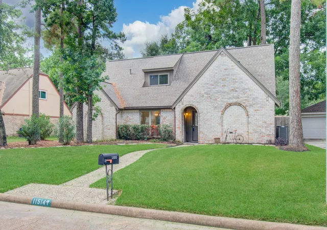 Photo 2 of Single family home for sale at 11514 Normont Dr, Houston, TX 77070 | MLS# 39436005 | Listing updated on 2026-09-19