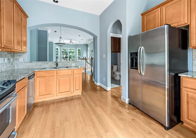 Photo 3 of Sale Pending at 53 Versante Ct, Houston, TX 77070 | MLS# 21337178 | Listing updated on 2026-09-19