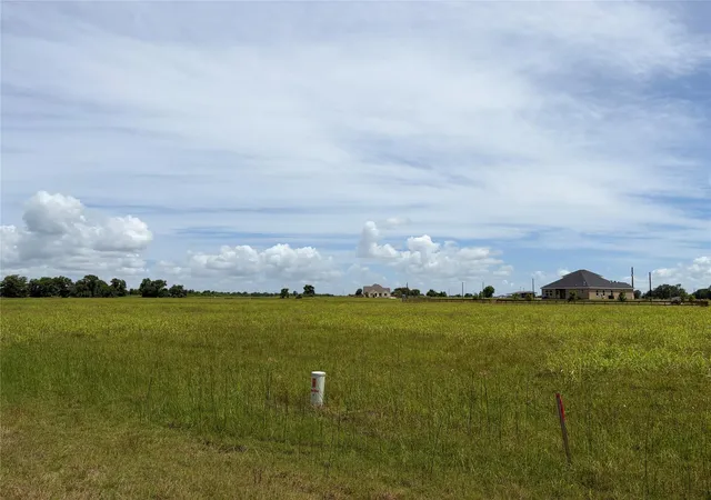 1st image of 0 Conestoga Trail, Angleton, TX 77515 | MLS# 27501704