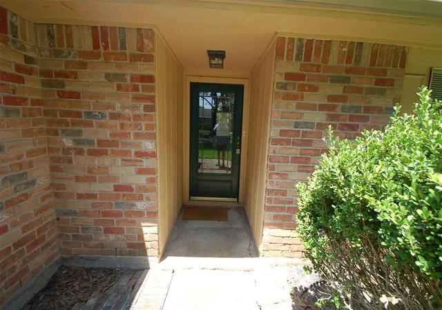 3rd image of 3107 Jenny Dr, Sugar Land, TX 77479 | MLS# 89694569