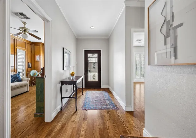 5th image of 9606 Bayou Brook St, Houston, TX 77063 | MLS# 56897383