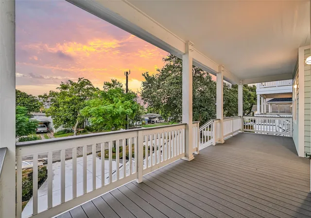 Photo 3 of Single family home for sale at 1515 Byp Shore Dr, Galveston, TX 77551 | MLS# 55251266 | Listing updated on 2026-09-07