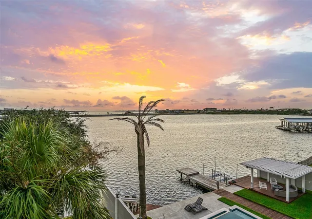43rd image of 1515 Bayou Shore Dr, Galveston, TX 77551 | MLS# 55251266