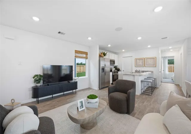 3rd image of 11703 Passion Fruit St, Houston, TX 77048 | MLS# 14648675