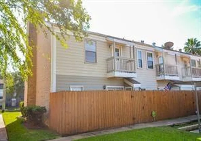 19th image of 11710 Southlake Dr #22, Houston, TX 77077 | MLS# 2451739