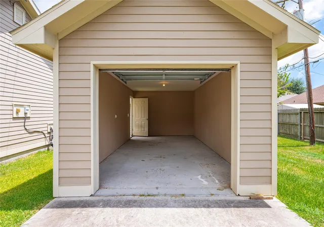 28th image of 2621 31st Ave N, Texas City, TX 77590 | MLS# 12989030