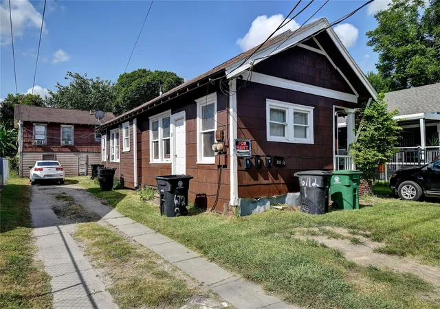 1st image of 6712 Sherman St, Houston, TX 77011 | MLS# 77419777