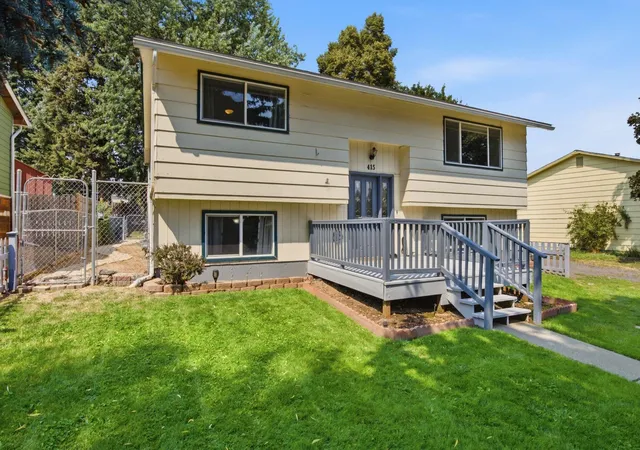 3rd image of 415 N Silver Lake Ave, Medical Lake, WA 99022 | MLS# 202622059