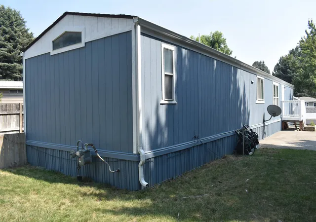 Photo 3 of Manufactured home for sale at 3110 E Chattaroy Rd, Chattaroy, WA 99003 | MLS# 202622229 | Listing updated on 2026-09-21