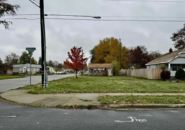 4th image of 5826 N Madison St, Spokane, WA 99205 | MLS# 202622325