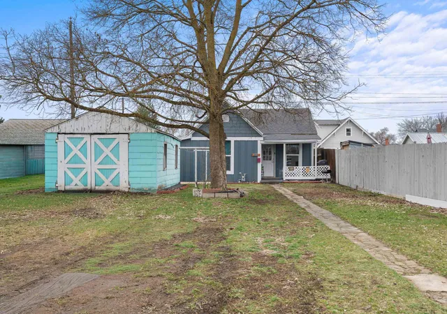 1st image of 2009 W Mansfield Ave, Spokane, WA 99205 | MLS# 202622758