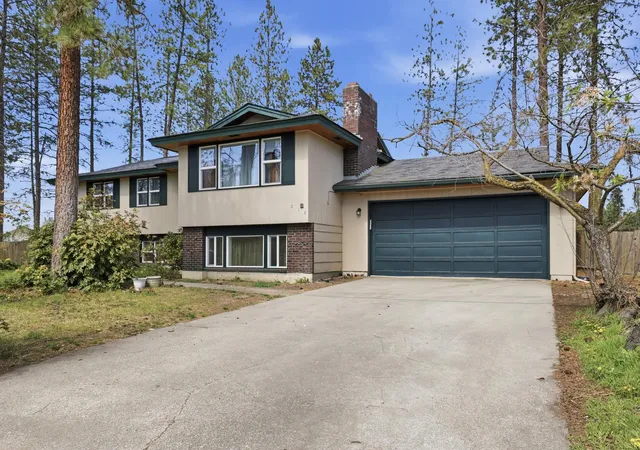 2nd image of 318 W Spruce Ct, Spokane, WA 99218 | MLS# 202623029