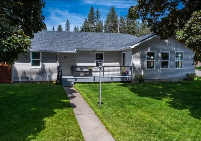 1st image of 306 W 3rd St, Cheney, WA 99004 | MLS# 202623038