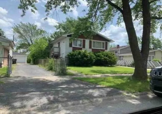 Photo 3 of Single family home for sale at 16423 Marshfield Ave, Markham, IL 60428 | MLS# 12132113 | Listing updated on 2026-09-23